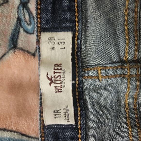 Hollister Dark Blue Skinny Jeans - Picture 2 of 3